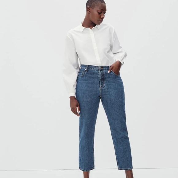 Everlane Denim - Everlane 90’s Curvy cheeky 90’s Jean in Medium Blue Wash short length. 31” waist